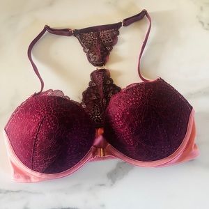 PINK front-clasp bra. NWT
